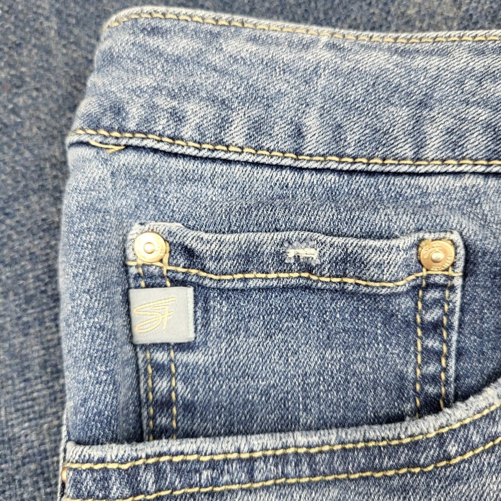Seven7 Womens Relaxed Bermuda Distressed Denim Shorts Med Wash Blue Sz 16 Cutoff - Picture 5 of 11